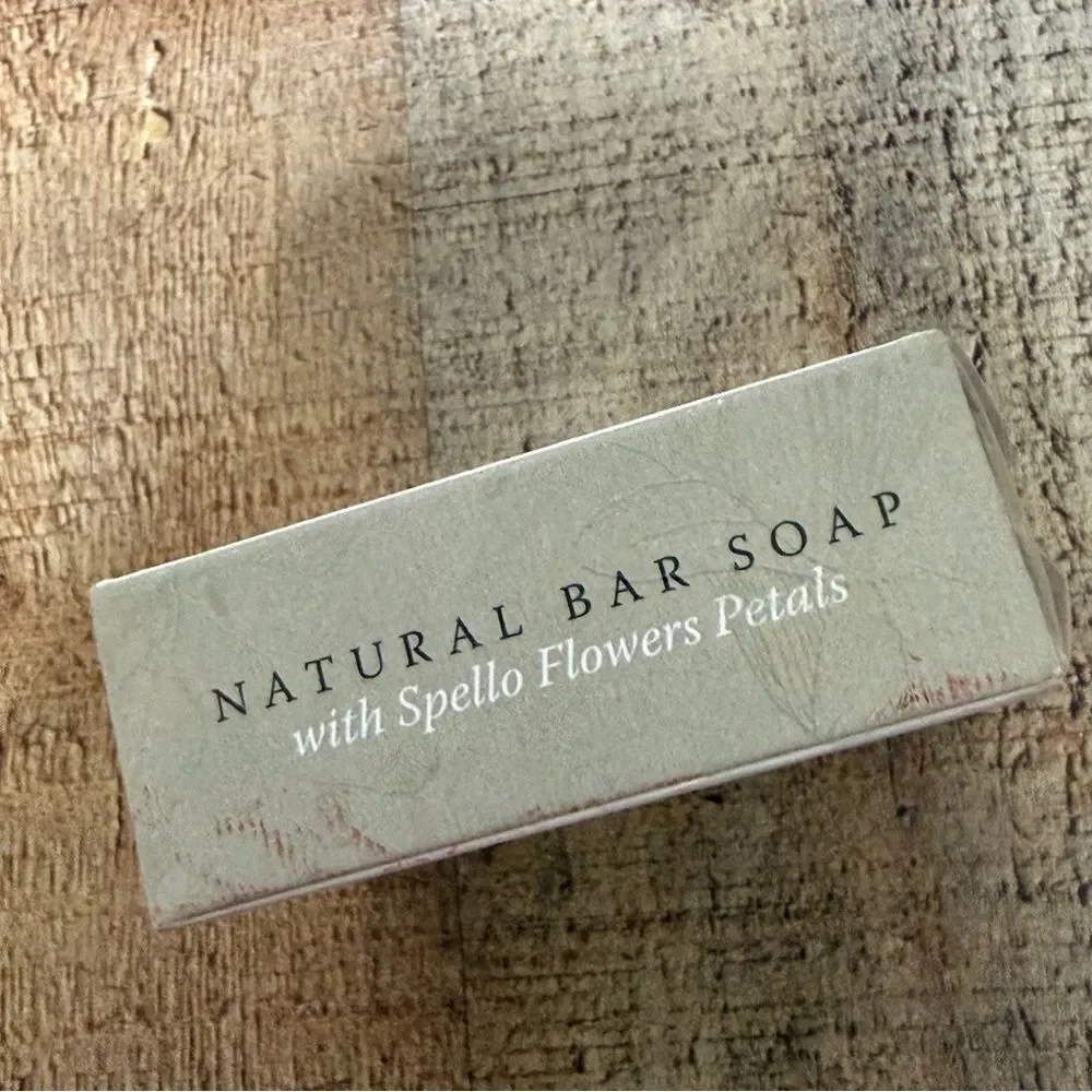 Acqua Al Fiori di Spello soap and body spray